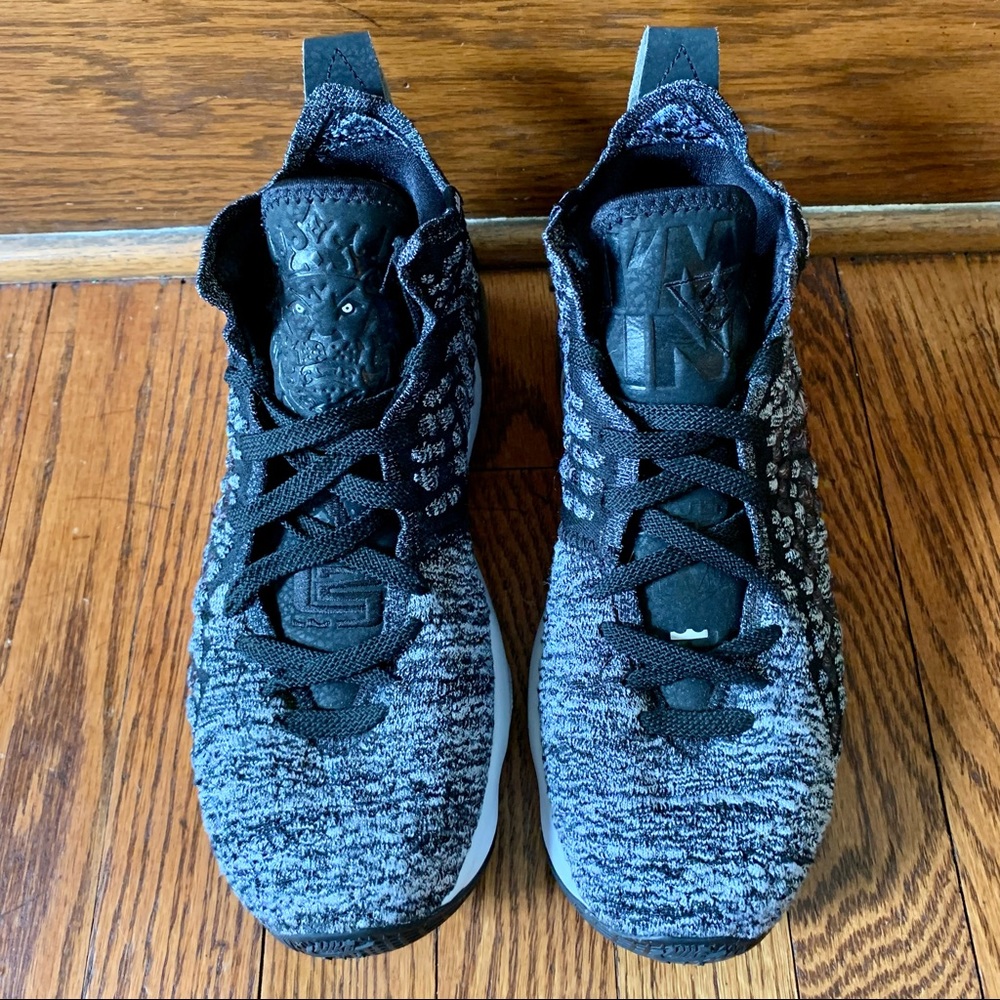 Nike Lebron XVII 17 Lakers In the Arena Oreo Black White Shoes 7Y/ Women’s 8.5 - Picture 3 of 10